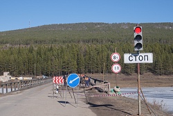 На автомобильном мосту через реку Кута начался текущий ремонт